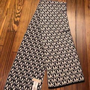 MICHAEL Michael Kors Black and White Scarf